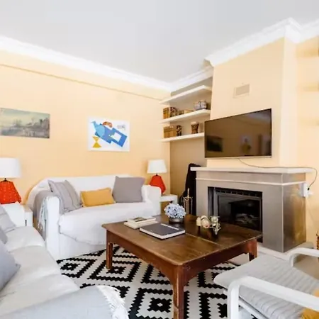 Apartment Lisbon Coast, 3 Bedroom With Large Terrace